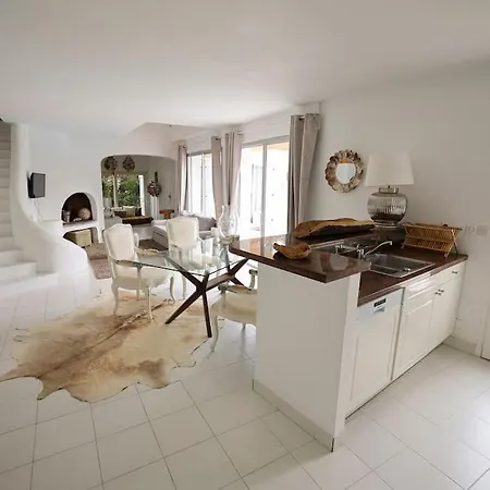 Maison De Charme Au Coeur Du Golfe De Saint-tropez Сasa de vacaciones Gassin